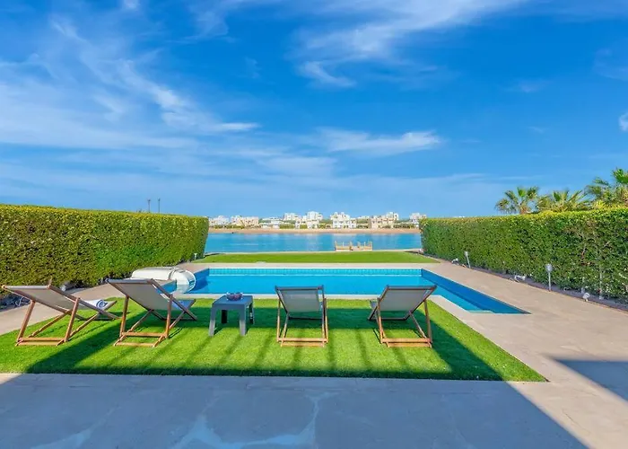Fanadir With Private Pool Villa *